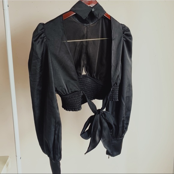 Open back blouse - Picture 3 of 3